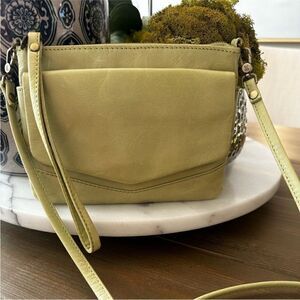 Hobo Amble Magnolia Green Leather
Crossbody Handbag Purse